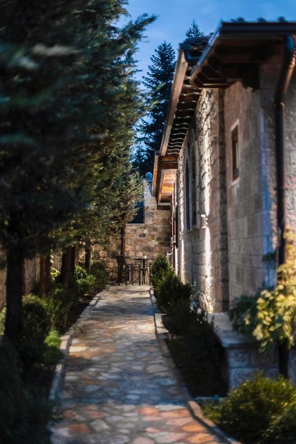 Vila Helen Voskopoje Luaran gambar